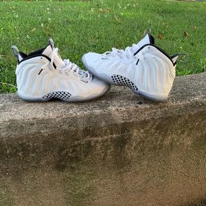 Nike foams 1 white ice